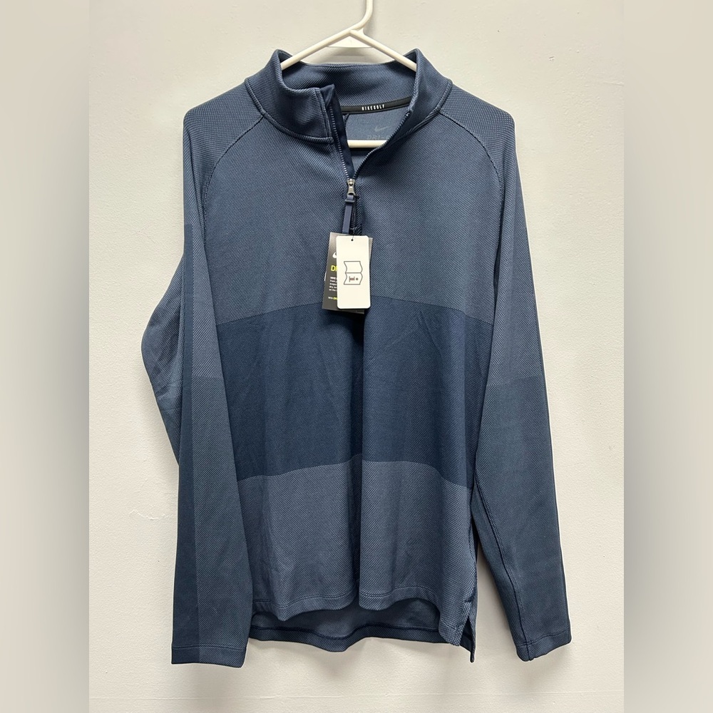 Nike Solo Swoosh Men's 1/4-Zip Sweatshirt